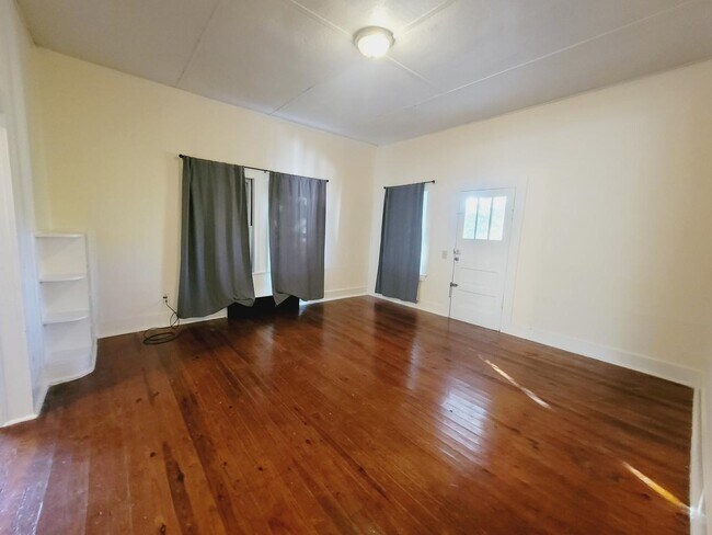 Foto del edificio - 2803 Goodview Ln