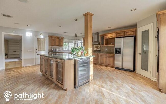 Foto del edificio - 2848 W Avenue J4, Lancaster, CA, 93536
