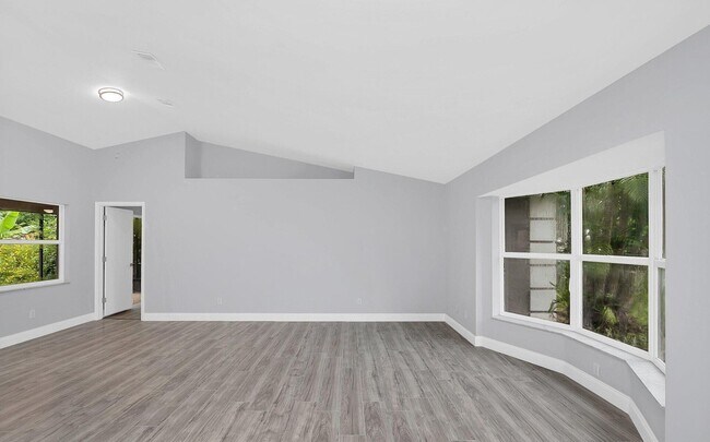 Building Photo - 614 Elmont St NW