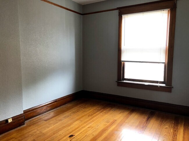 Building Photo - 1515 East 22nd Avenue