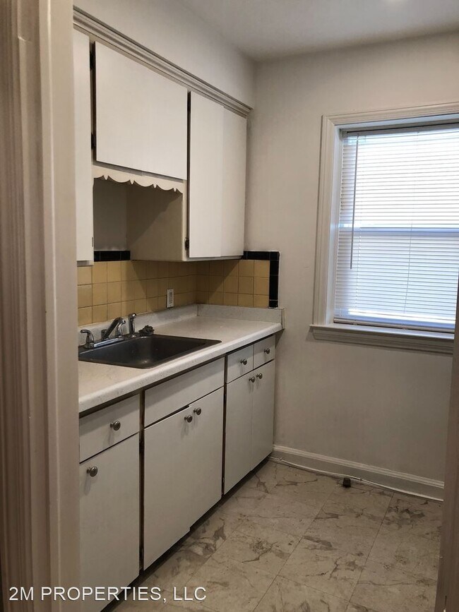 Foto del edificio - 1550 E Capitol Dr