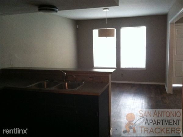 Building Photo - 4646 Hamilton Wolfe