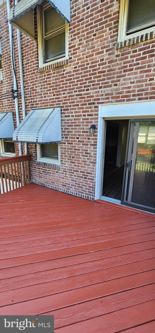 Foto del edificio - 408 W 21st St