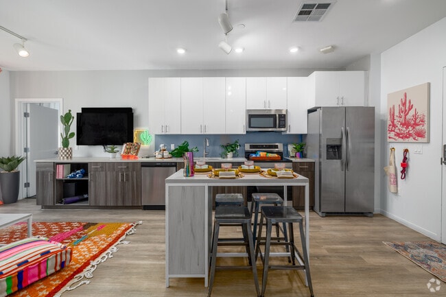 Interior Photo - Urbane