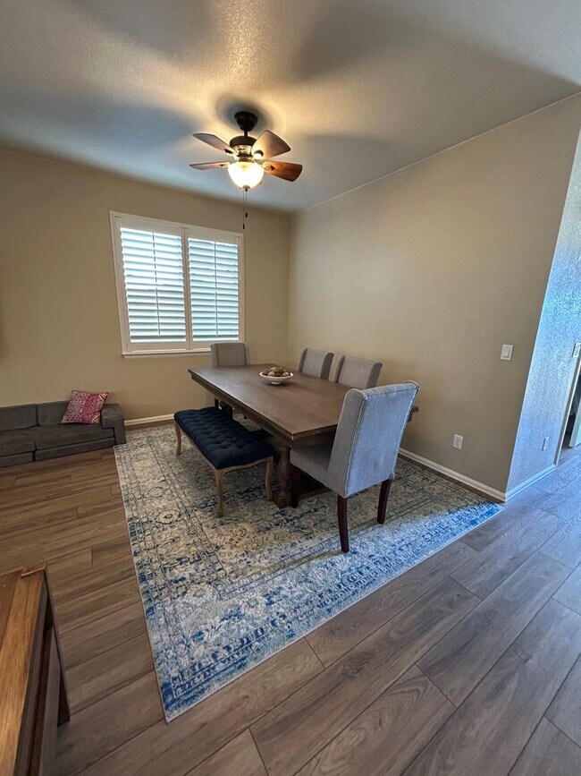 Foto del edificio - Spacious 5-Bed, 5-Bath Home in Erie’s Sunwest North Community