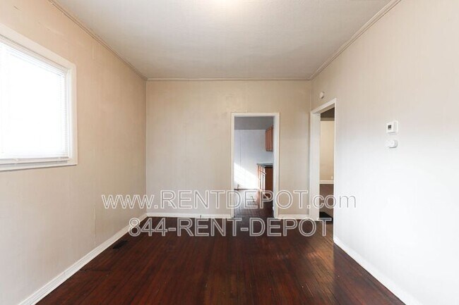Foto del edificio - 1501 Henning Ave