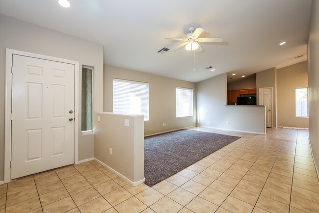 Building Photo - 546 Truffles St