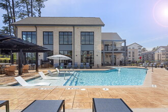 Building Photo - Alta Ivy