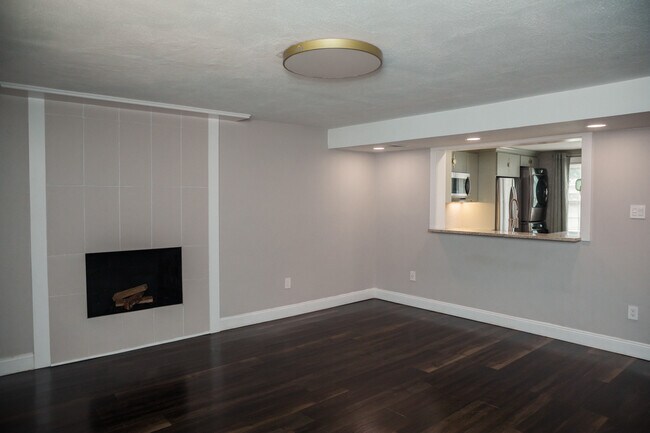 Foto del edificio - 8158 Clovertree Ct