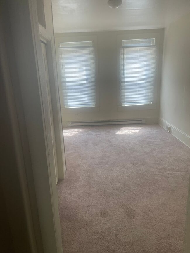 Building Photo - 729 W Lafayette St