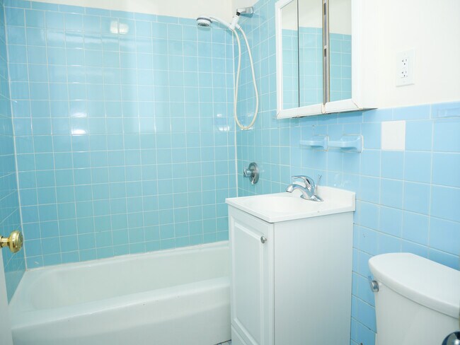 Building Photo - 1039 Commonwealth Avenue