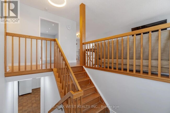 Building Photo - 75 Wright Crescent