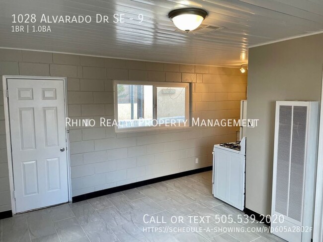 Building Photo - 1st Month Rent Free! Remodeled 1 Bedroom, ...