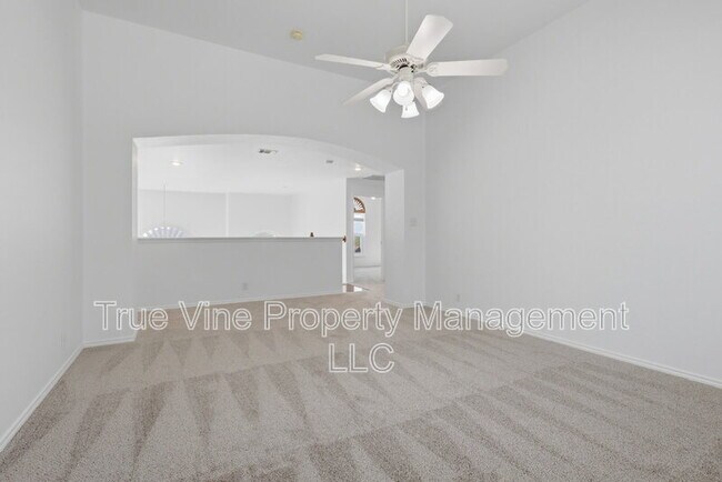 Building Photo - 711 Mello Oak