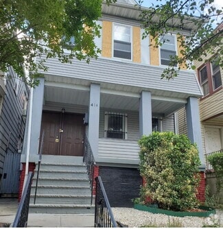 Front - 414 S 15th St