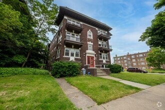 Building Photo - 1507 Hillcrest Rd