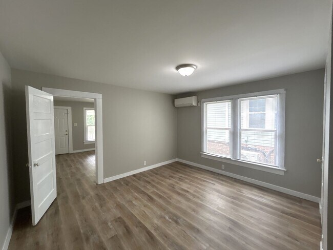 Building Photo - A0D62-651-653 Wilson Street