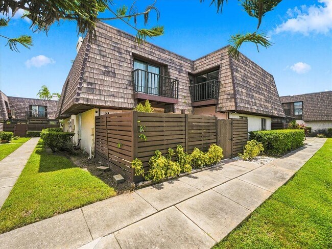 Foto del edificio - 15314 E Pond Woods Dr