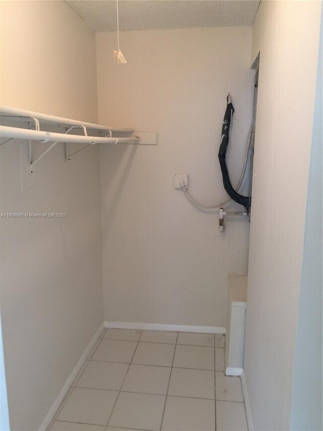 Foto del edificio - 1251 NE 108th St