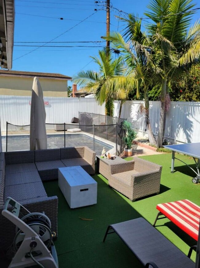 Foto del edificio - 17029 Faysmith Ave