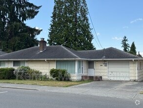 Building Photo - 5622 Beverly Ln
