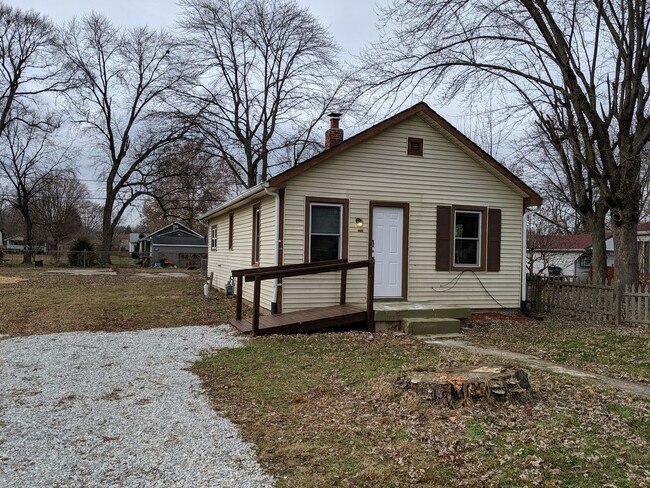 Building Photo - Mars Hill 2BR House Large Yard