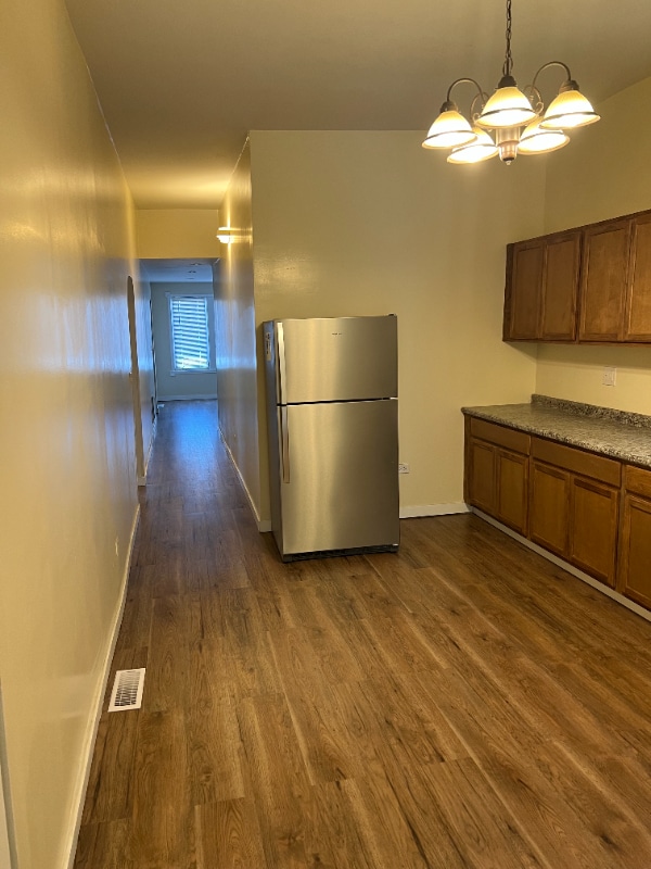 Photo - 705 W 81st St House