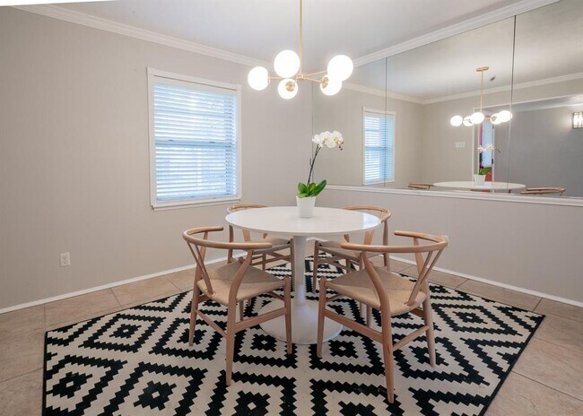 Foto del edificio - 9219 Rolling Rock Ln