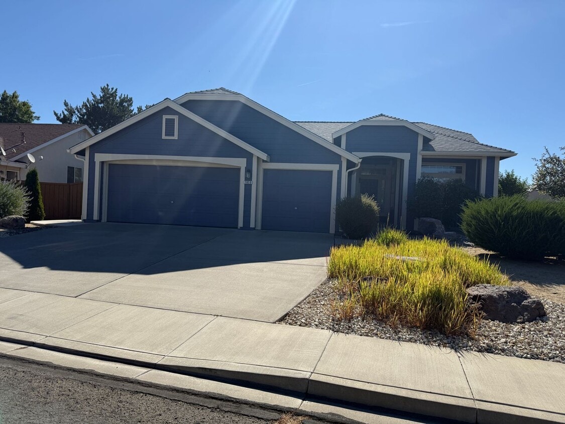 Primary Photo - Beautiful 3 Bedrooms, 2 Baths with a 3 Car...