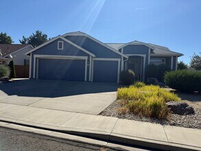 Building Photo - 7850 Tormes Ct