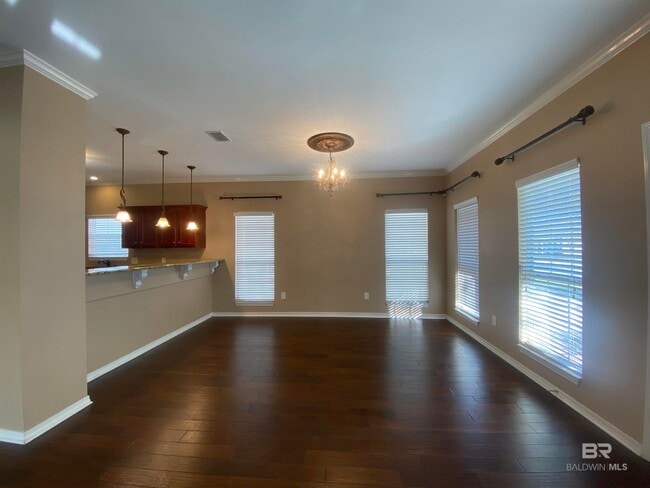 Foto del edificio - 33171 Stables Dr