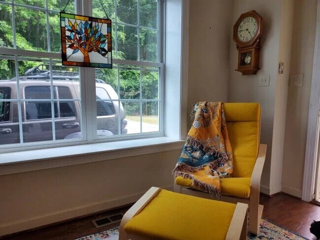 Foto del edificio - 261 Downing Dr