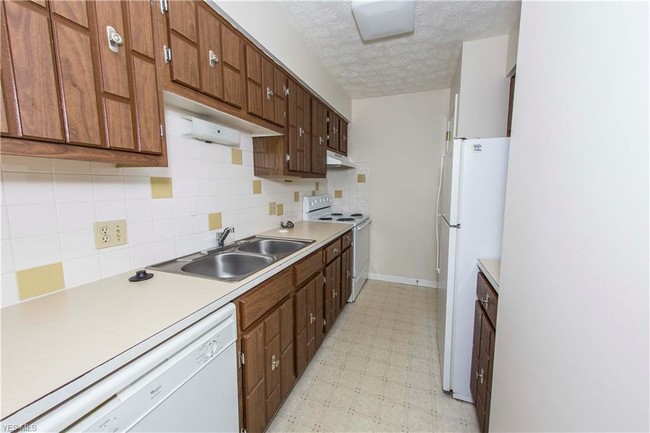 Foto del edificio - 1160 Cree Cir NE