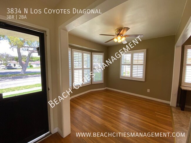 Foto del edificio - 3 Bedroom, 2 Bath Home with Two Car Garage!