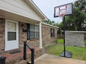 Building Photo - 1011 Martin Luther King JR Dr