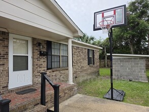 Building Photo - 1011 Martin Luther King JR Dr