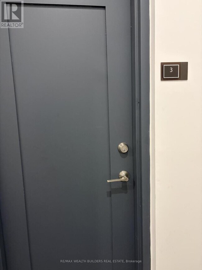 Photo du bâtiment - 215 Jarvis St