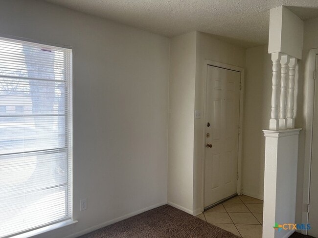 Building Photo - 1811 Janis Dr