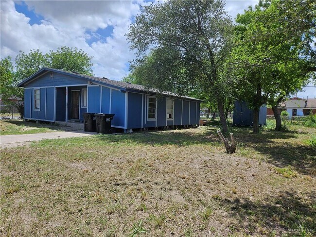 Building Photo - 701 Carlson St