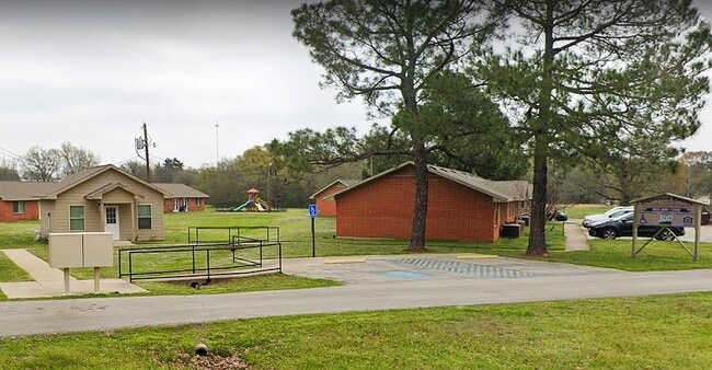 Foto del edificio - 503 Crooked Creek Rd