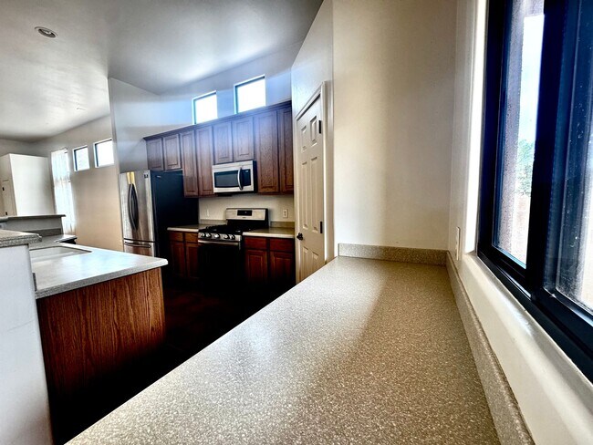 Building Photo - 3BR/2BA/2CG, 1561 sq.ft. rental in Sierra Vista, AZ