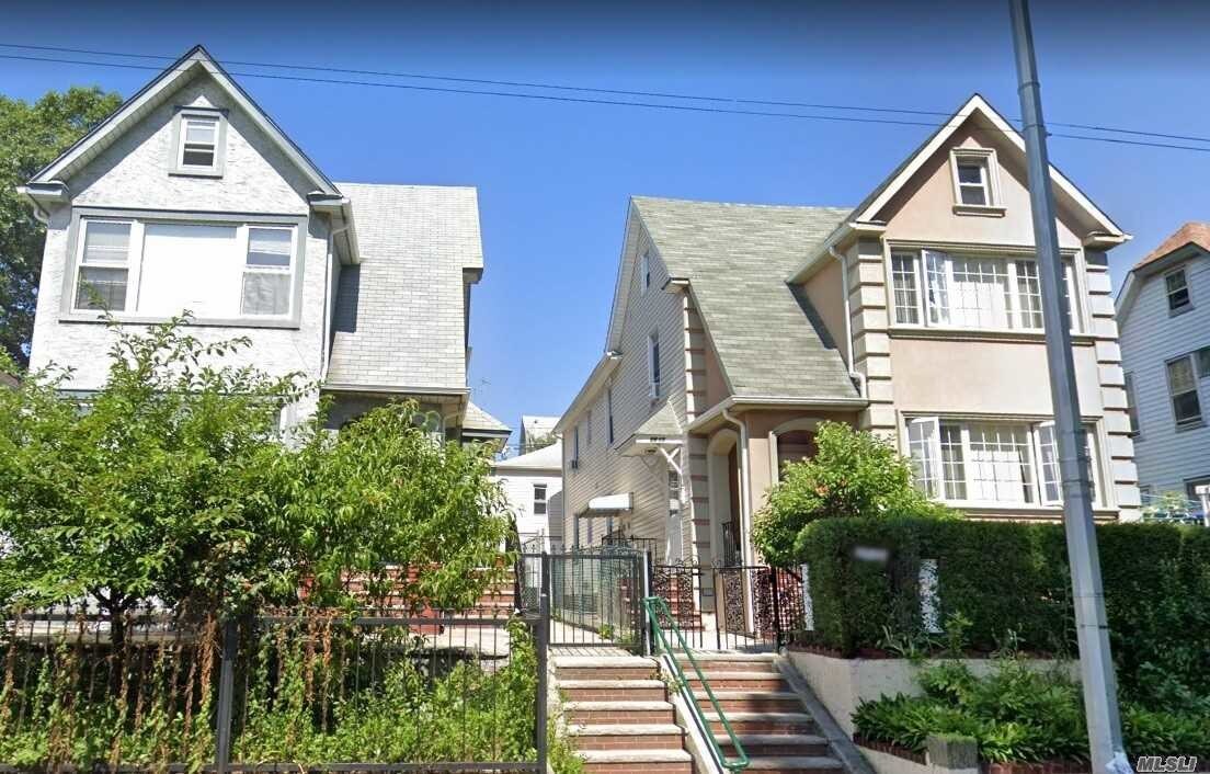 Foto principal - 84-09-84164 164th St