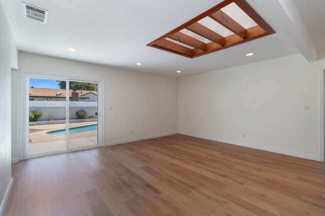 Building Photo - 11000 Gaviota Ave