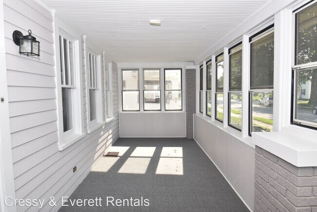Building Photo - 3 br, 1.5 bath House - 409 Tonti St.