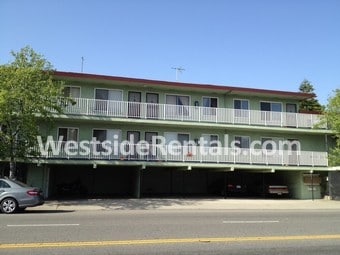 Building Photo - 7151 Fountain Ave