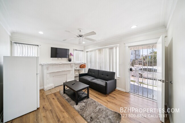 Photo - 1163 W 38th St House