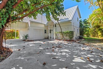 Building Photo - 1120 Sandpiper St