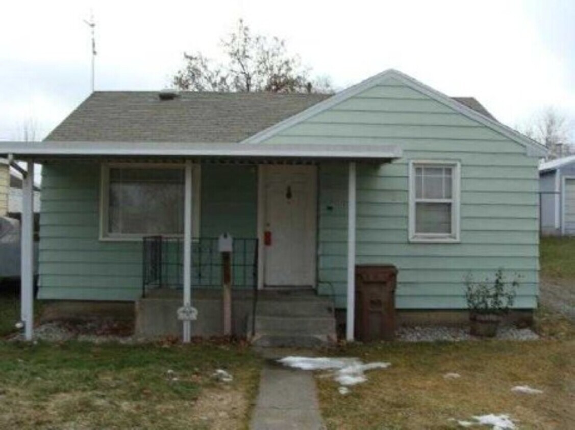 Building Photo - HE2424