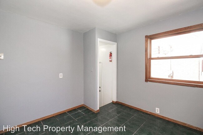 Building Photo - 3 br, 1 bath House - 4683 W157th Street