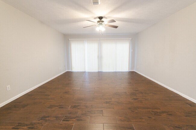 Foto del edificio - 1603 N Red Cedar Cir